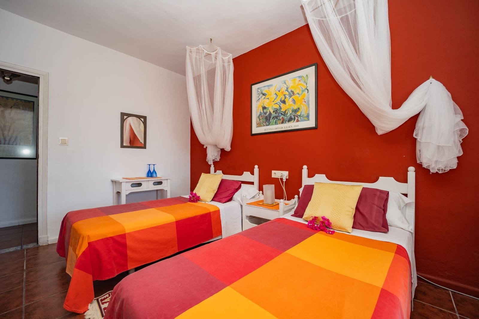 10 soveværelse Erhverv til salg i Cotobro med garage - € 950.000 (Ref: 3701080)