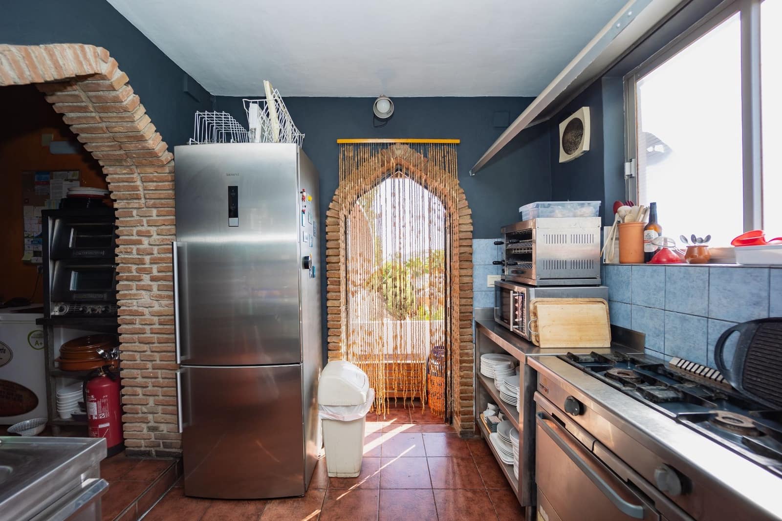 10 soveværelse Erhverv til salg i Cotobro med garage - € 950.000 (Ref: 3701080)