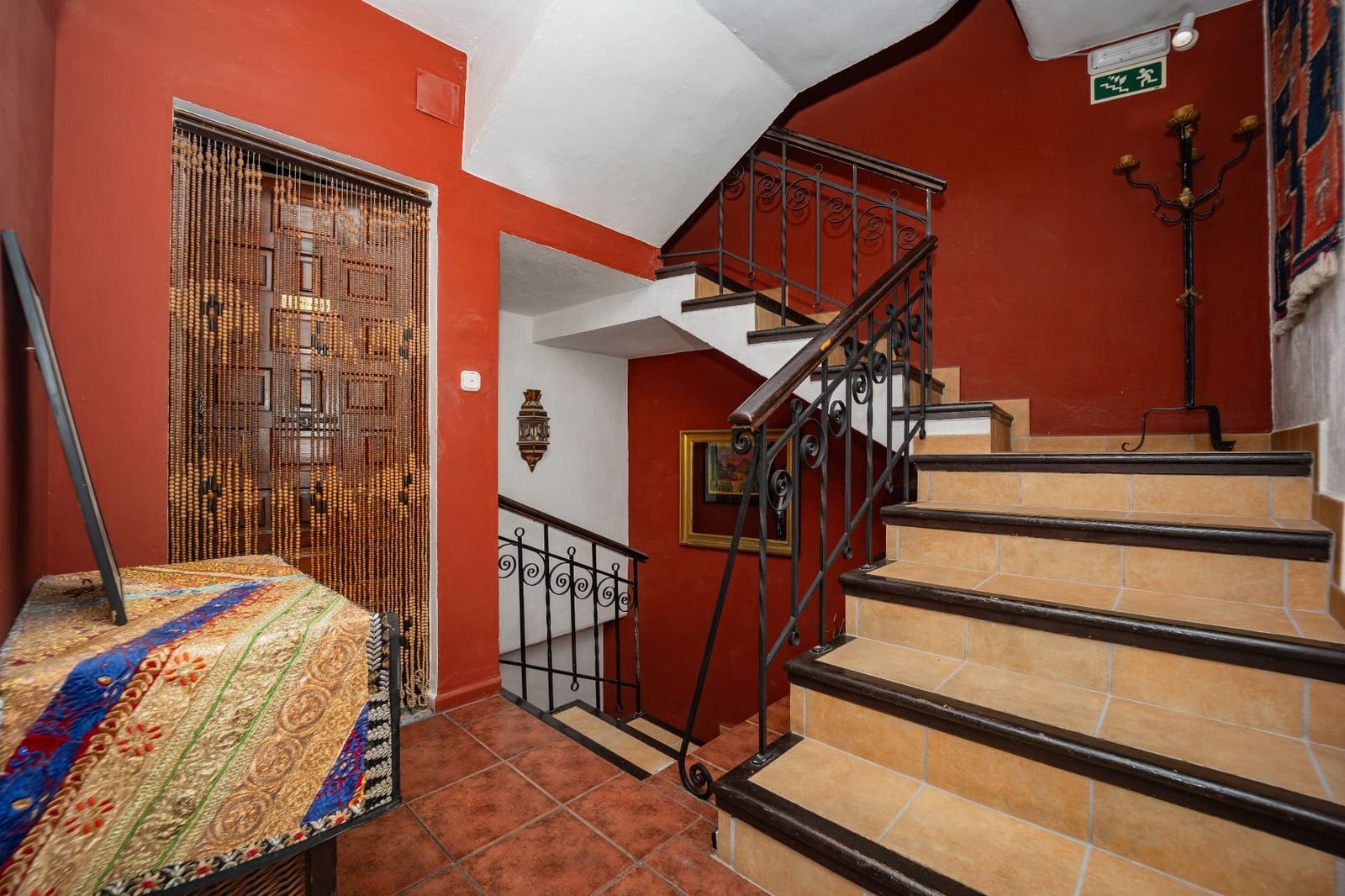 10 soveværelse Erhverv til salg i Cotobro med garage - € 950.000 (Ref: 3701080)