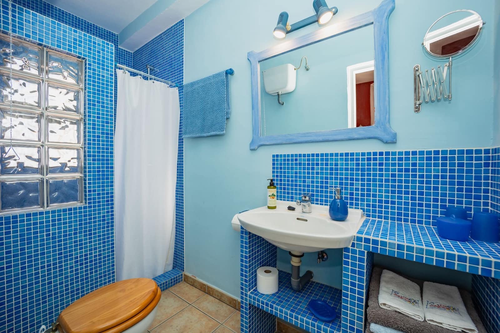 10 soveværelse Erhverv til salg i Cotobro med garage - € 950.000 (Ref: 3701080)