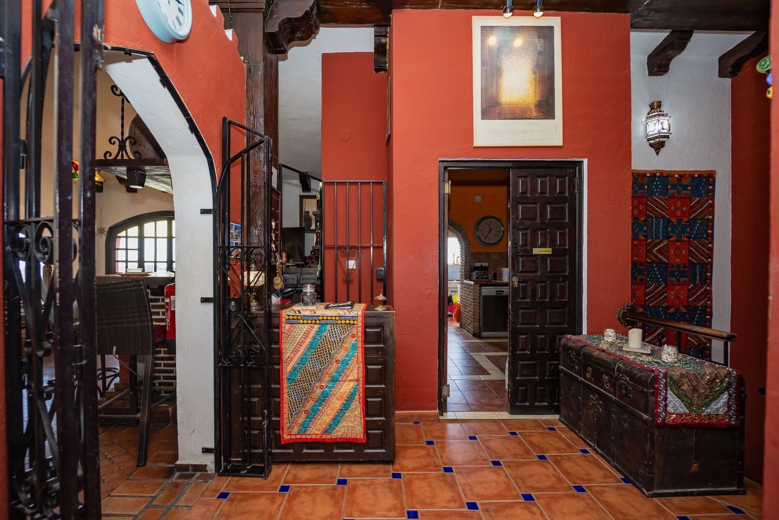 10 soveværelse Erhverv til salg i Cotobro med garage - € 950.000 (Ref: 3701080)