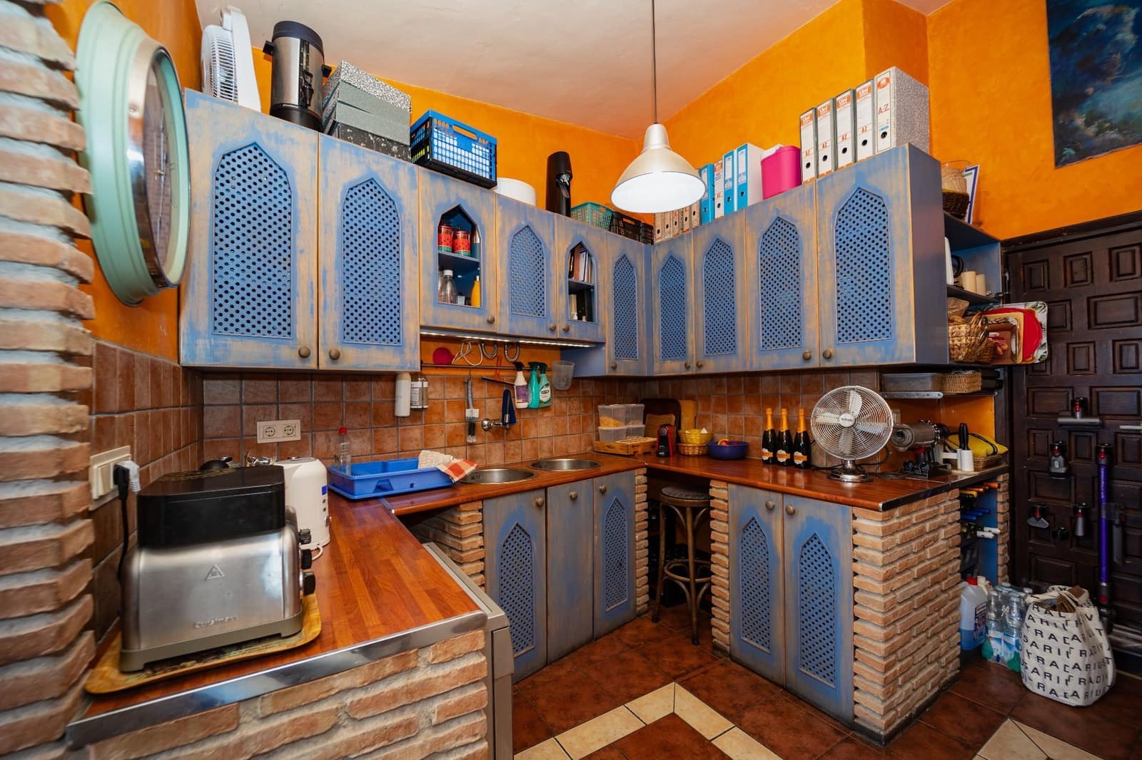 10 soveværelse Erhverv til salg i Cotobro med garage - € 950.000 (Ref: 3701080)