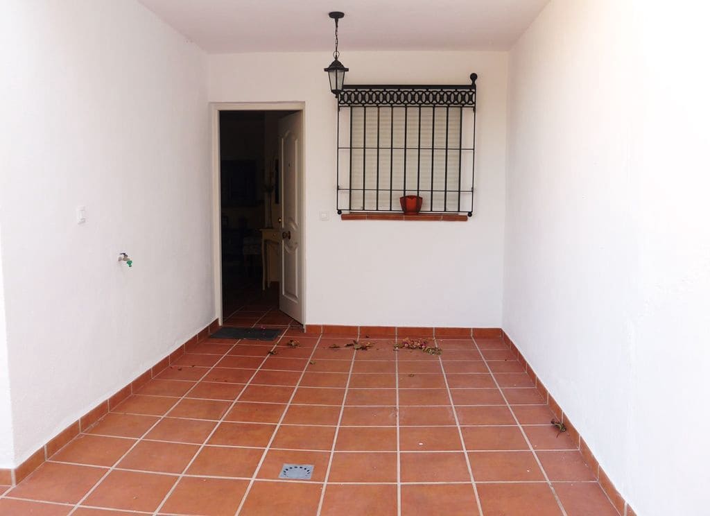 4 soveværelse Semi-Rækkehus til salg i Gualchos med garage - € 195.000 (Ref: 4100997)