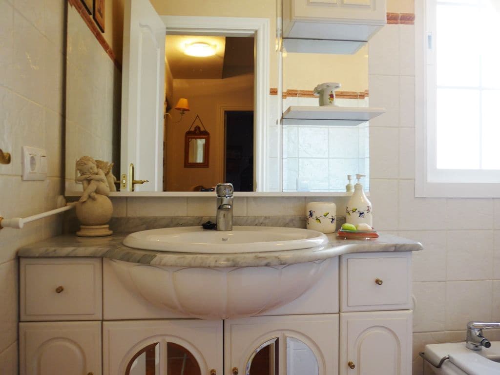 4 soveværelse Semi-Rækkehus til salg i Gualchos med garage - € 195.000 (Ref: 4100997)