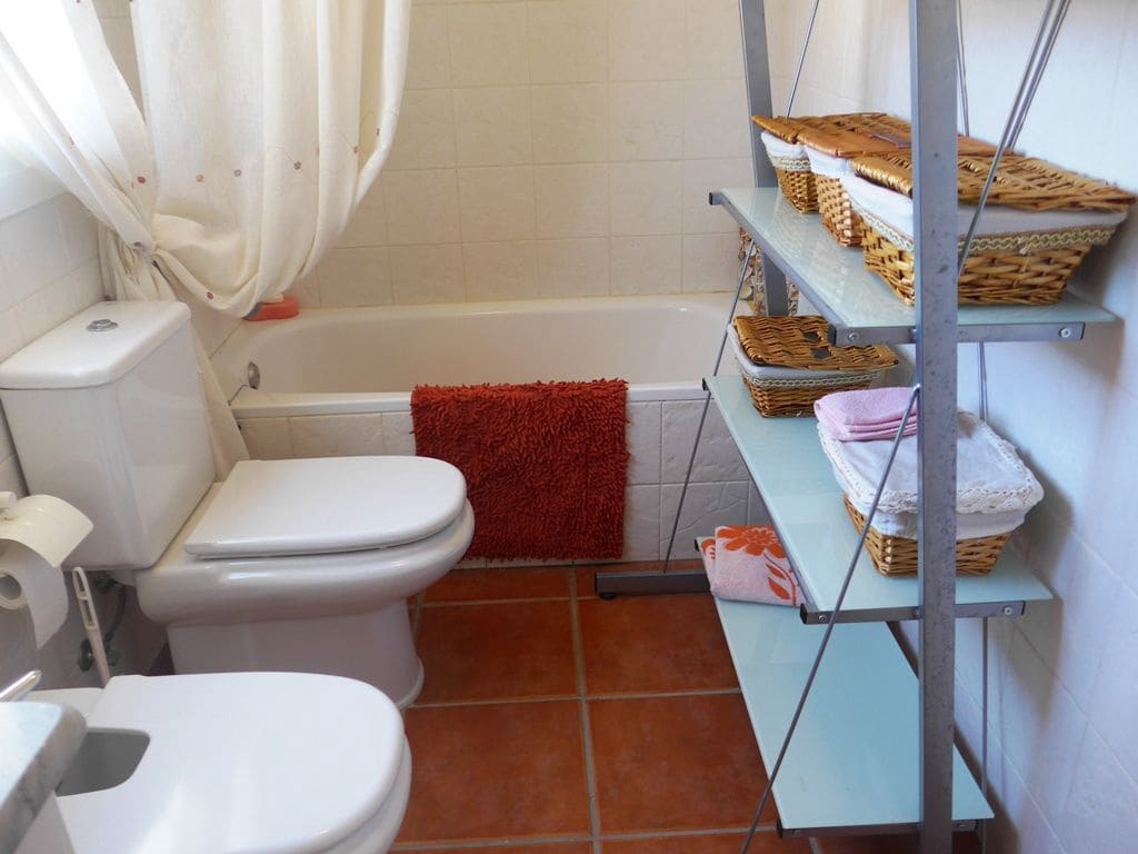 4 soveværelse Semi-Rækkehus til salg i Gualchos med garage - € 195.000 (Ref: 4100997)