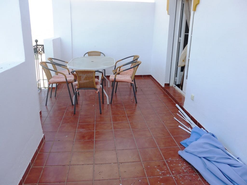 4 soveværelse Semi-Rækkehus til salg i Gualchos med garage - € 195.000 (Ref: 4100997)