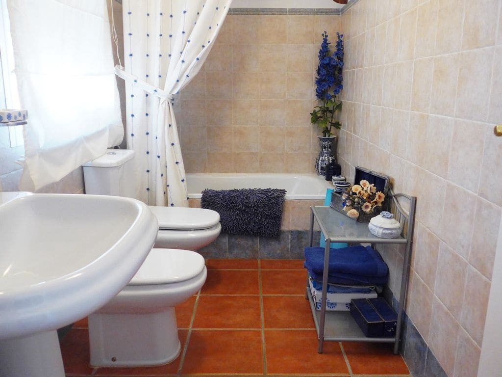 4 soveværelse Semi-Rækkehus til salg i Gualchos med garage - € 195.000 (Ref: 4100997)