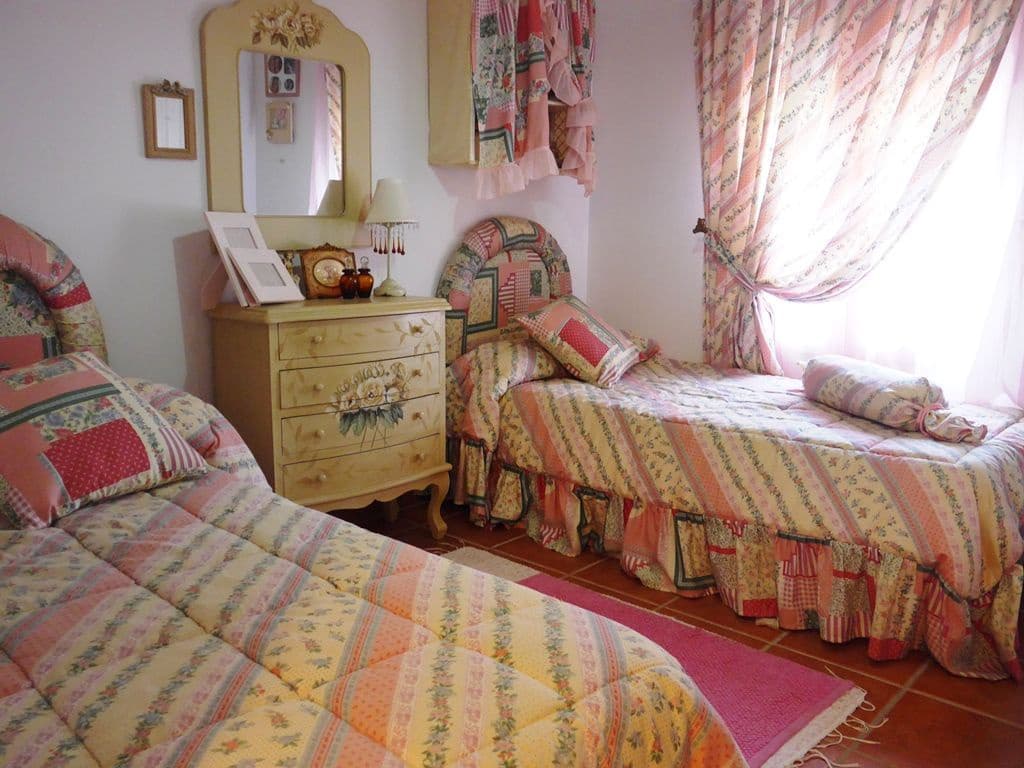 4 soveværelse Semi-Rækkehus til salg i Gualchos med garage - € 195.000 (Ref: 4100997)