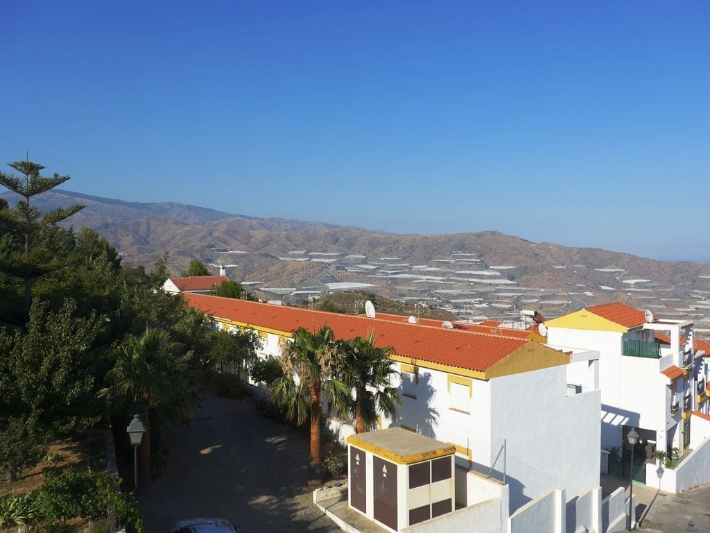 4 soveværelse Semi-Rækkehus til salg i Gualchos med garage - € 195.000 (Ref: 4100997)