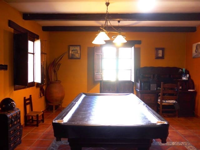 6 soveværelse Finca/Landehus til salg i Motril med swimmingpool garage - € 784.900 (Ref: 6766847)