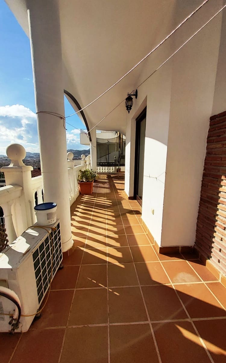 3 soveværelse Villa til salg i Almunecar med garage - € 385.000 (Ref: 7444487)