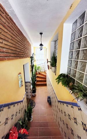 3 soveværelse Villa til salg i Almuñécar med garage - € 385.000 (Ref: 7444487)