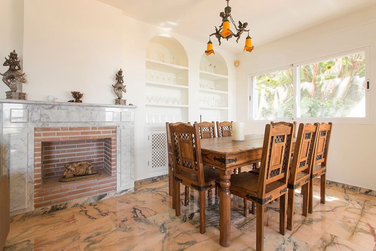 3 slaapkamer Villa te koop in Almunecar met zwembad garage - € 560.000 (Ref: 7593560)