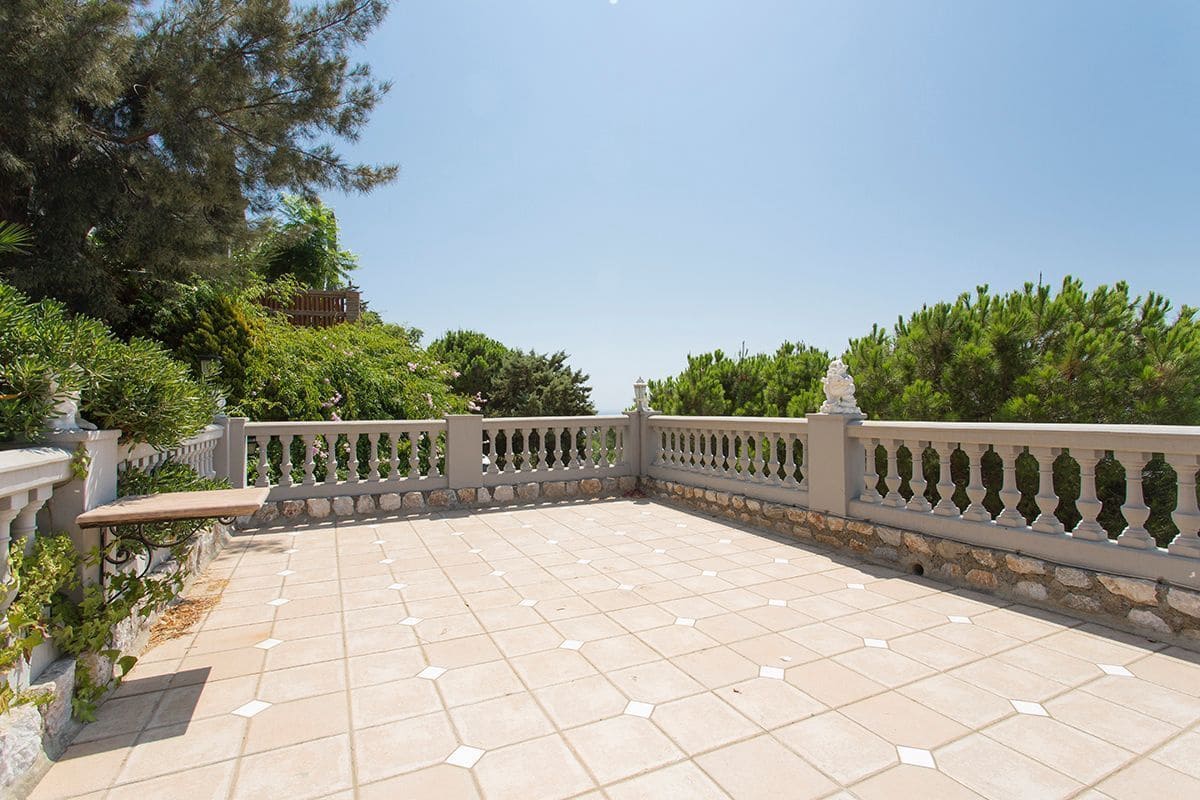 3 slaapkamer Villa te koop in Almunecar met zwembad garage - € 560.000 (Ref: 7593560)