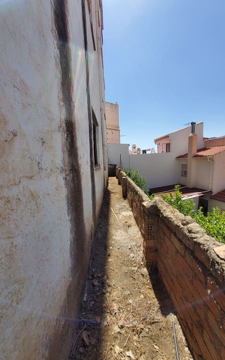 14 soveværelse Erhverv til salg i Otivar - € 320.000 (Ref: 7857977)