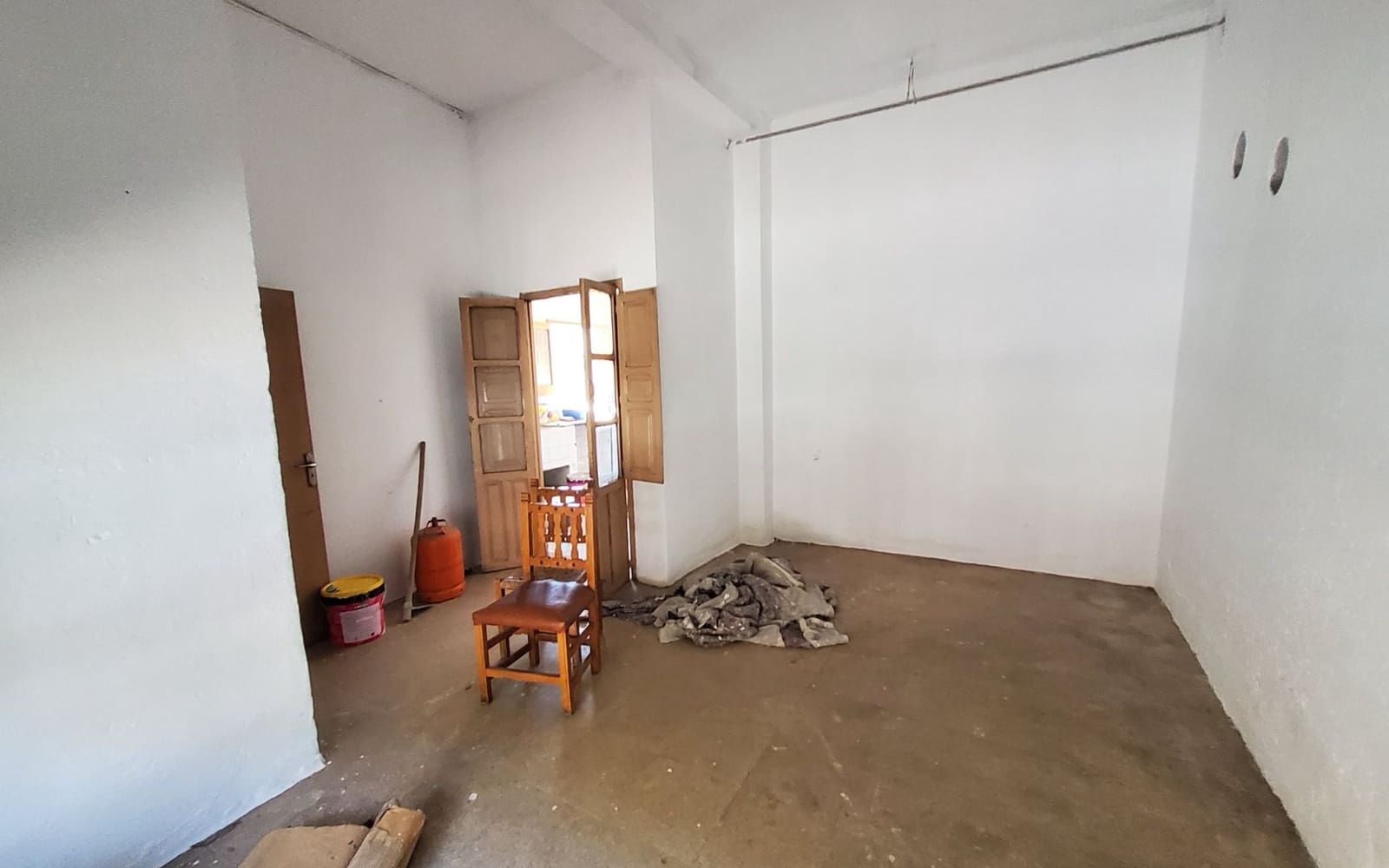 14 soveværelse Erhverv til salg i Otivar - € 320.000 (Ref: 7857977)