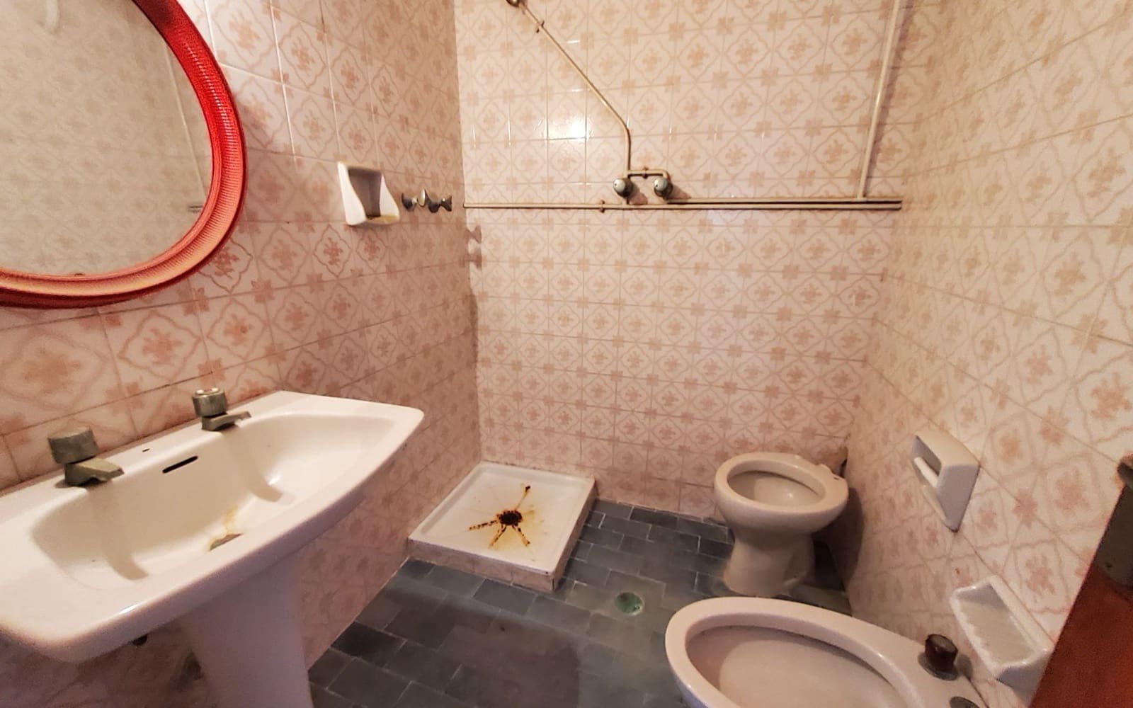 14 soveværelse Erhverv til salg i Otivar - € 320.000 (Ref: 7857977)