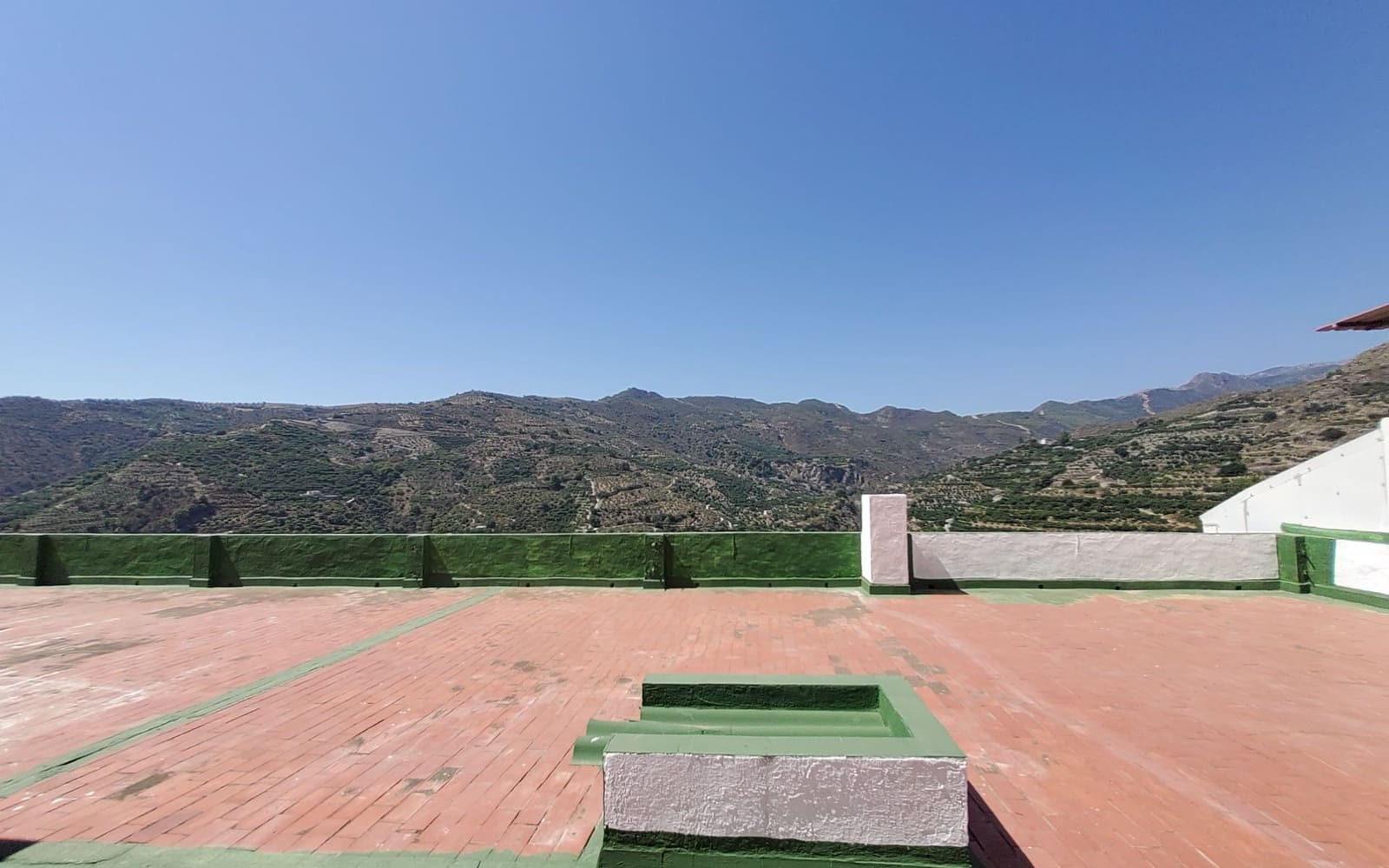 14 soveværelse Erhverv til salg i Otivar - € 320.000 (Ref: 7857977)