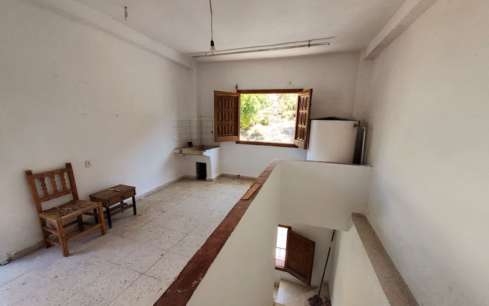 14 soveværelse Erhverv til salg i Otivar - € 320.000 (Ref: 7857977)