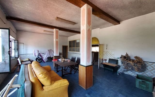 14 bedroom Commercial for sale in Otívar - € 320,000 (Ref: 7857977)