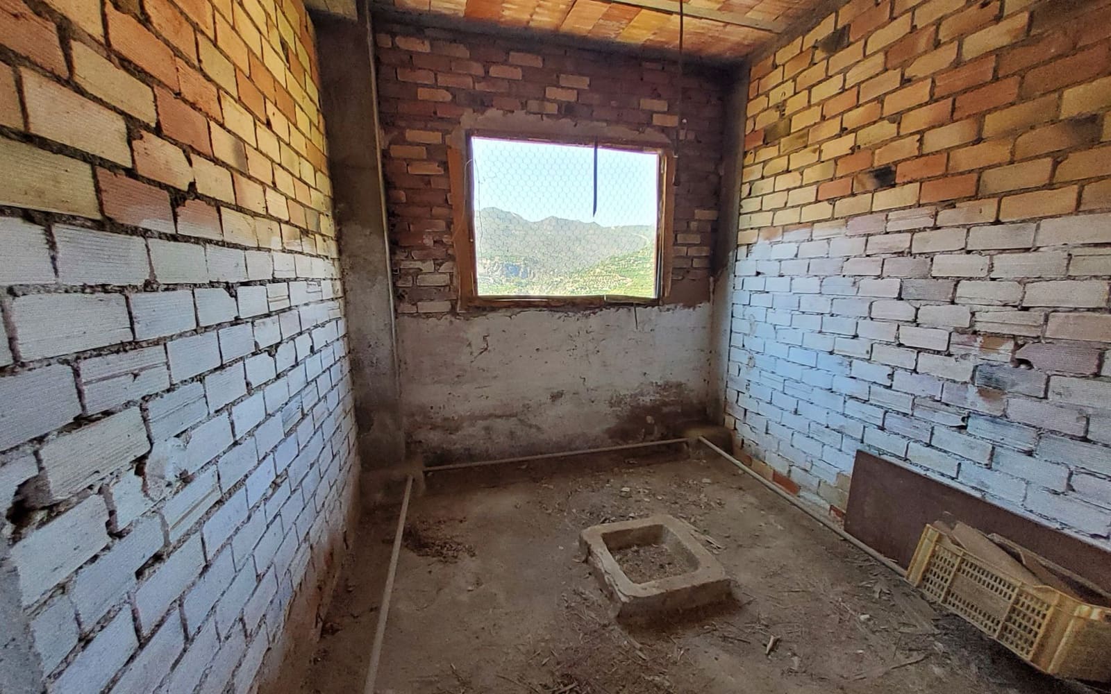 14 soveværelse Erhverv til salg i Otivar - € 320.000 (Ref: 7857977)