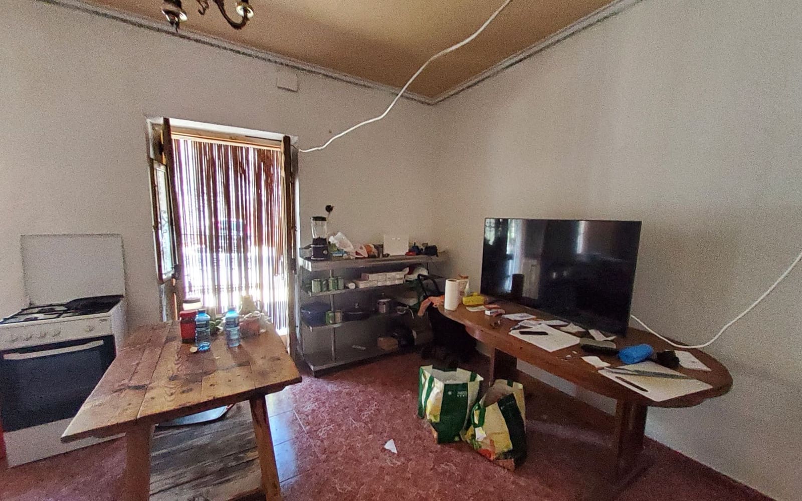 14 soveværelse Erhverv til salg i Otivar - € 320.000 (Ref: 7857977)