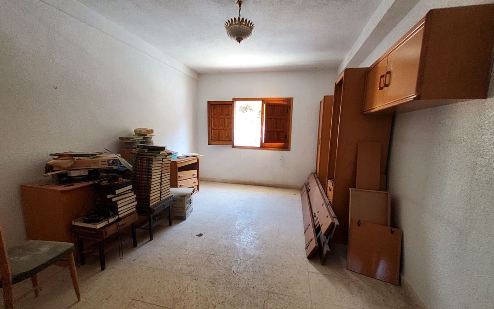 14 soveværelse Erhverv til salg i Otivar - € 320.000 (Ref: 7857977)