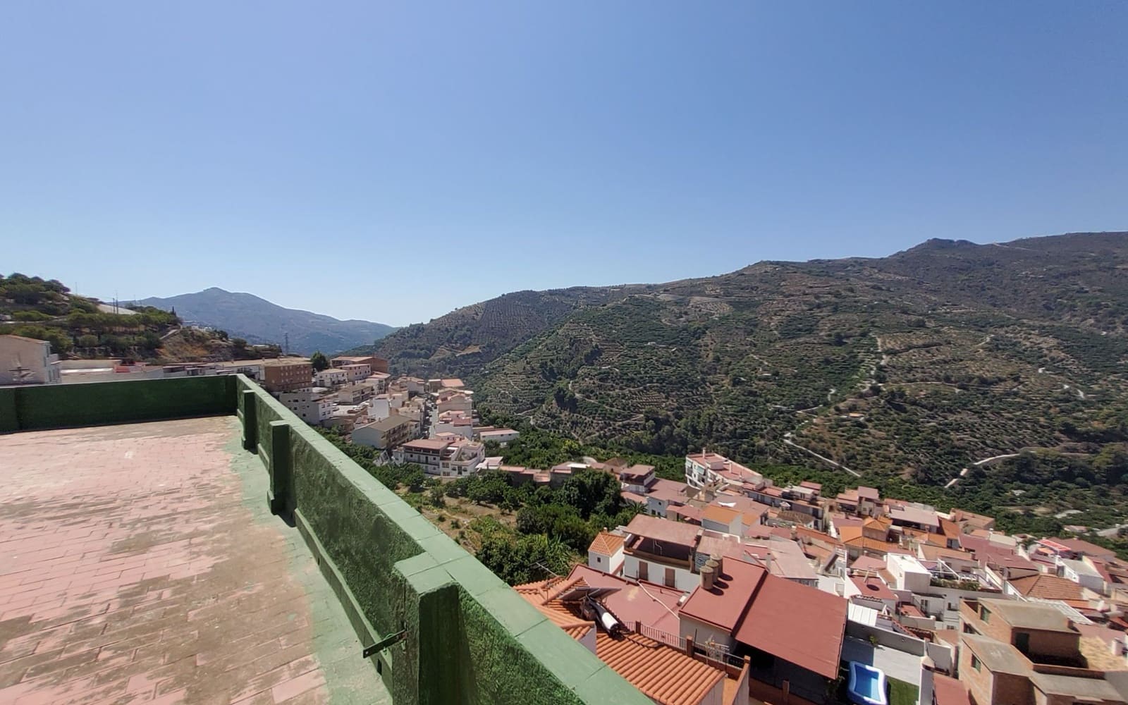 14 soveværelse Erhverv til salg i Otivar - € 320.000 (Ref: 7857977)