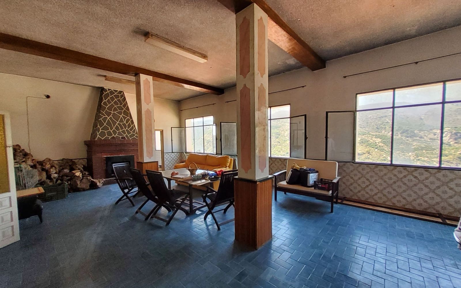 14 soveværelse Erhverv til salg i Otivar - € 320.000 (Ref: 7857977)