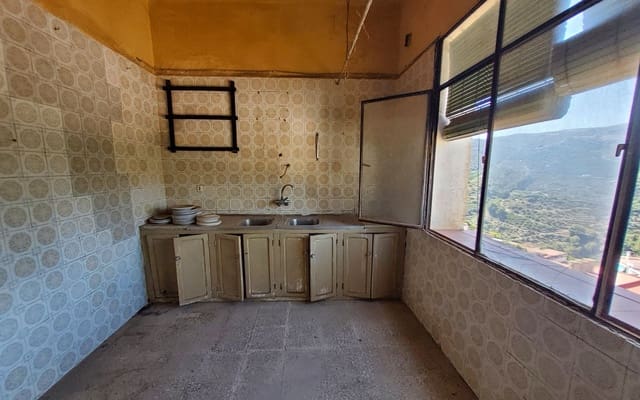 14 bedroom Commercial for sale in Otívar - € 320,000 (Ref: 7857977)