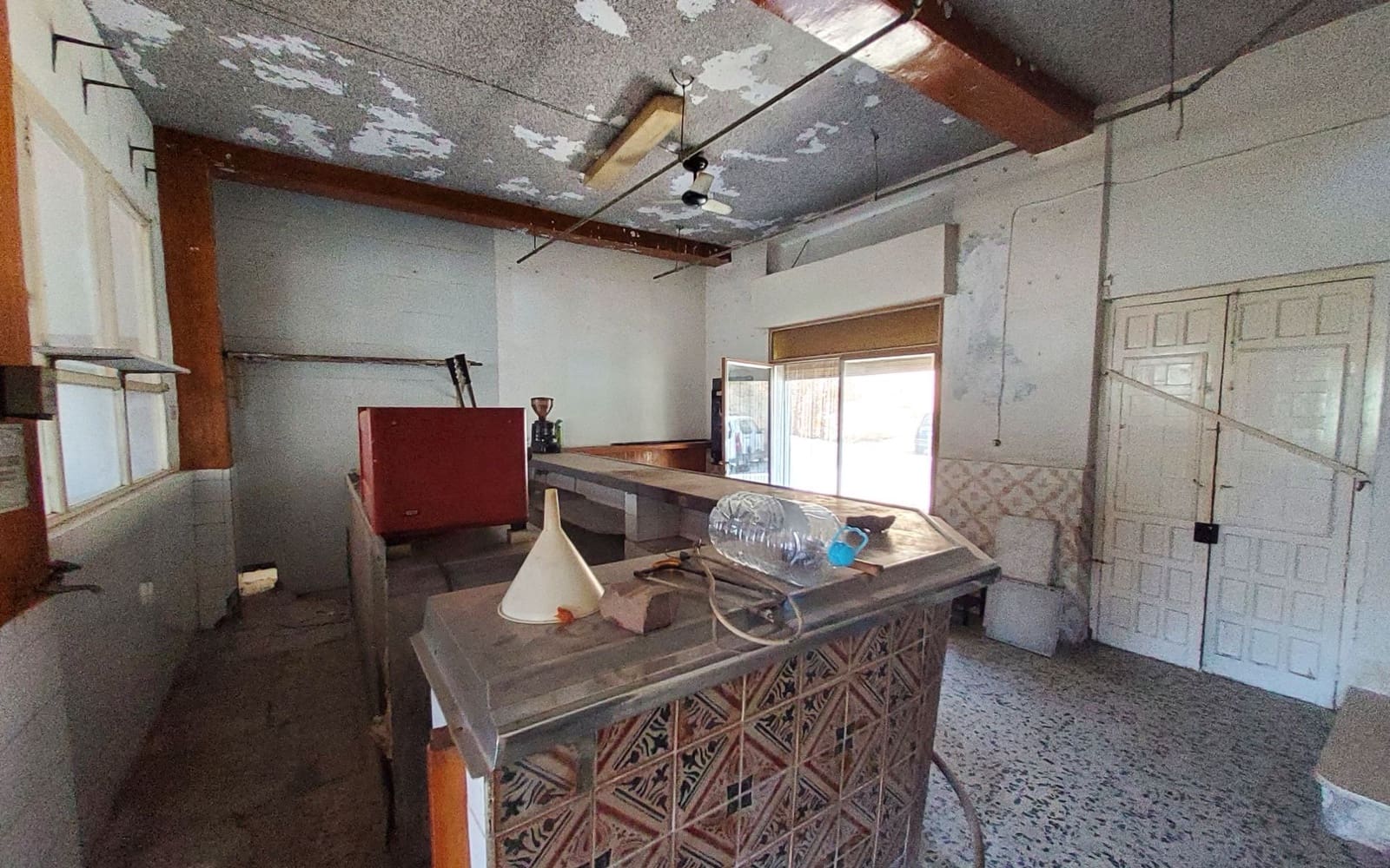 14 soveværelse Erhverv til salg i Otivar - € 320.000 (Ref: 7857977)