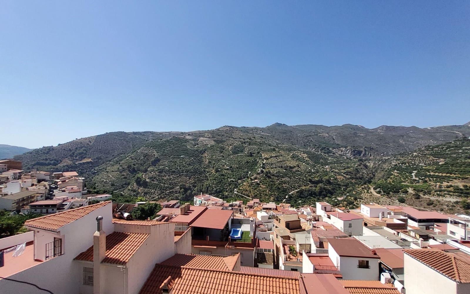 14 soveværelse Erhverv til salg i Otivar - € 320.000 (Ref: 7857977)