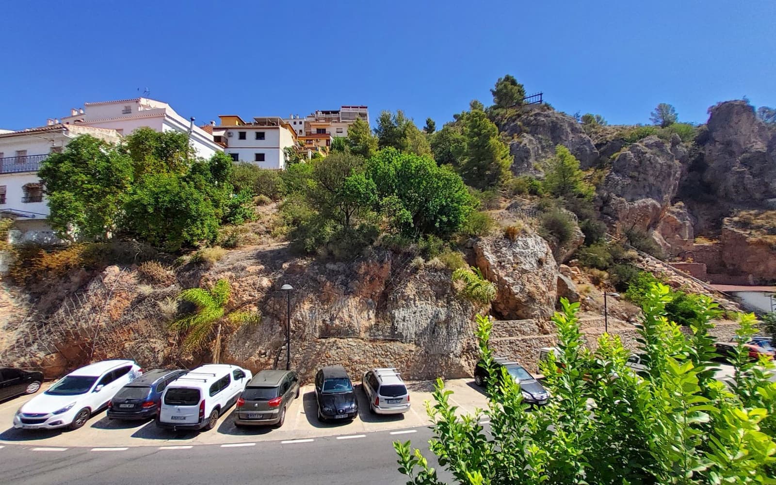 14 soveværelse Erhverv til salg i Otivar - € 320.000 (Ref: 7857977)