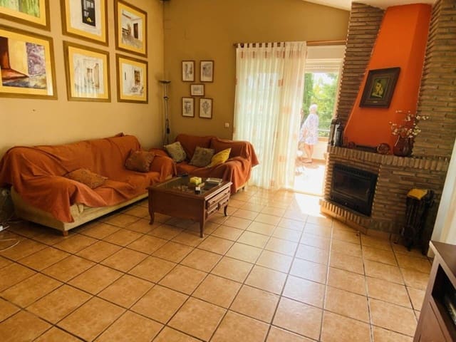 3 soveværelse Villa til salg i Almuñécar med swimmingpool garage - € 680.000 (Ref: 7883918)