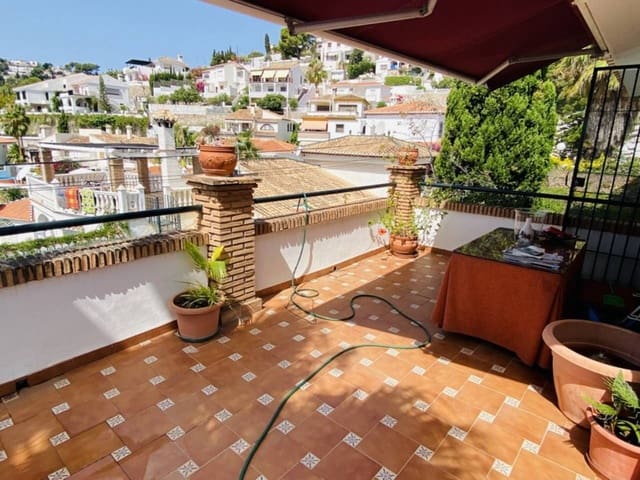 3 soveværelse Villa til salg i Almuñécar med swimmingpool garage - € 680.000 (Ref: 7883918)