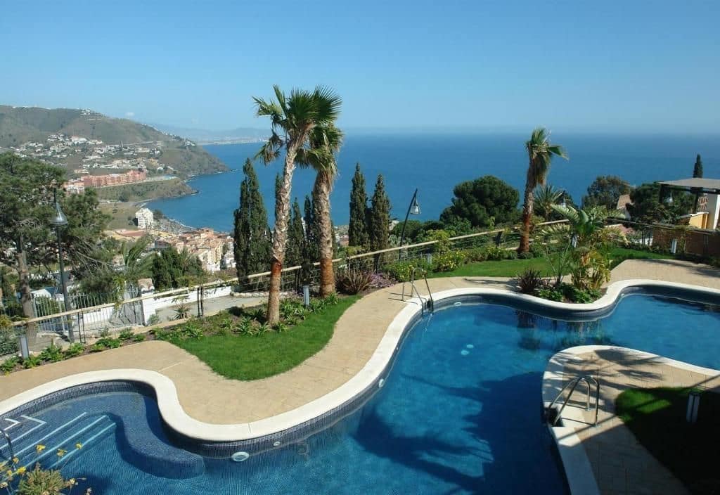 4 soveværelse Villa til salg i Almunecar med swimmingpool garage - € 365.000 (Ref: 8171949)