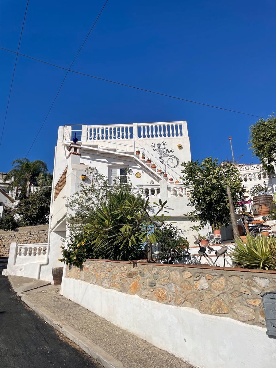 7 soverom Villa til salgs i Almunecar med svømmebasseng garasje - € 590 000 (Ref: 8597000)