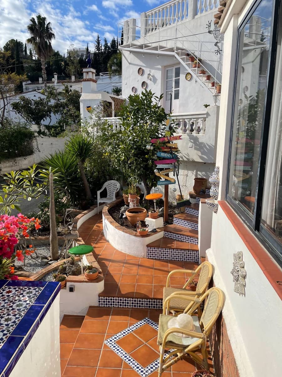 7 soverom Villa til salgs i Almunecar med svømmebasseng garasje - € 590 000 (Ref: 8597000)