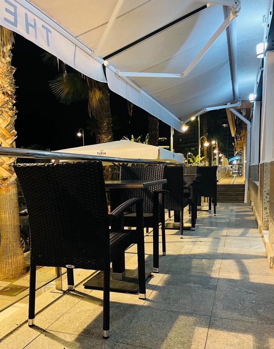 Erhverv til salg i Almunecar - € 250.000 (Ref: 8851279)