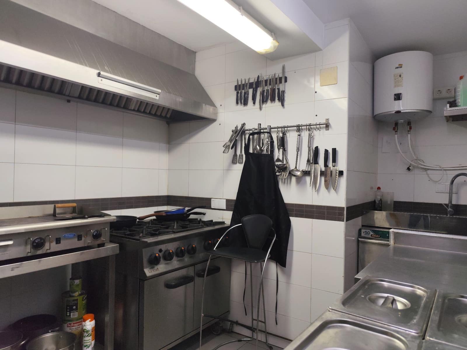 Erhverv til salg i Almunecar - € 250.000 (Ref: 8851279)