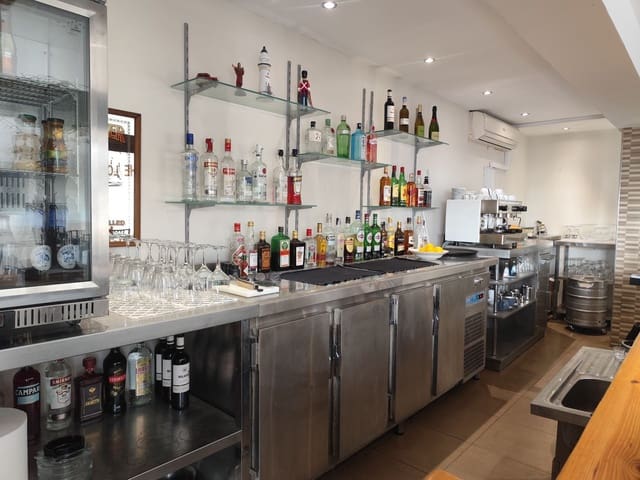 Kommersiell till salu i Almuñécar - 250 000 € (Ref: 8851279)