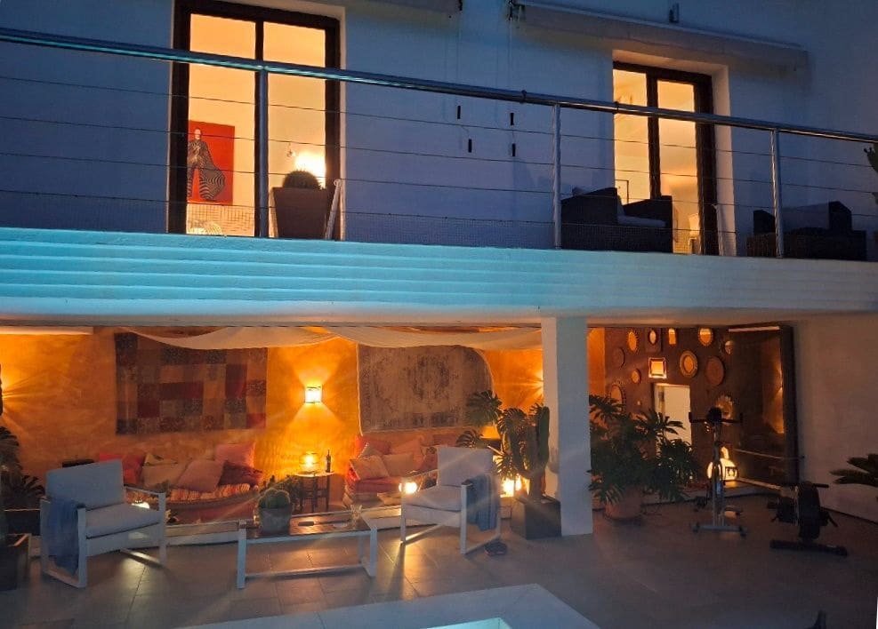 5 soverom Villa til salgs i Almunecar med svømmebasseng garasje - € 945 000 (Ref: 8864561)