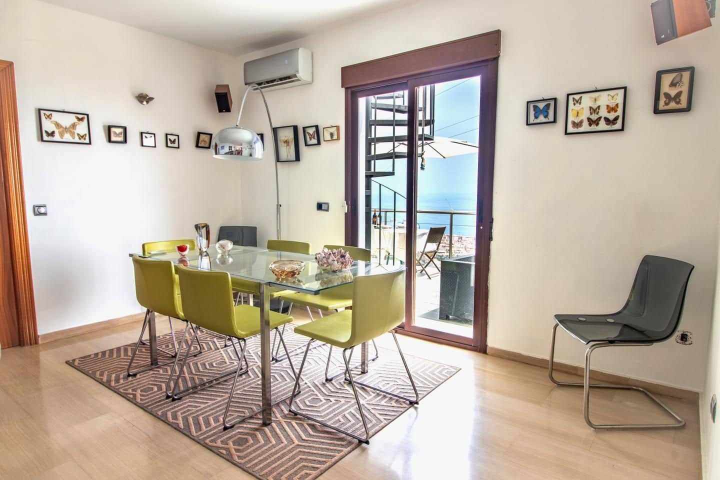 5 soverom Villa til salgs i Almunecar med svømmebasseng garasje - € 945 000 (Ref: 8864561)