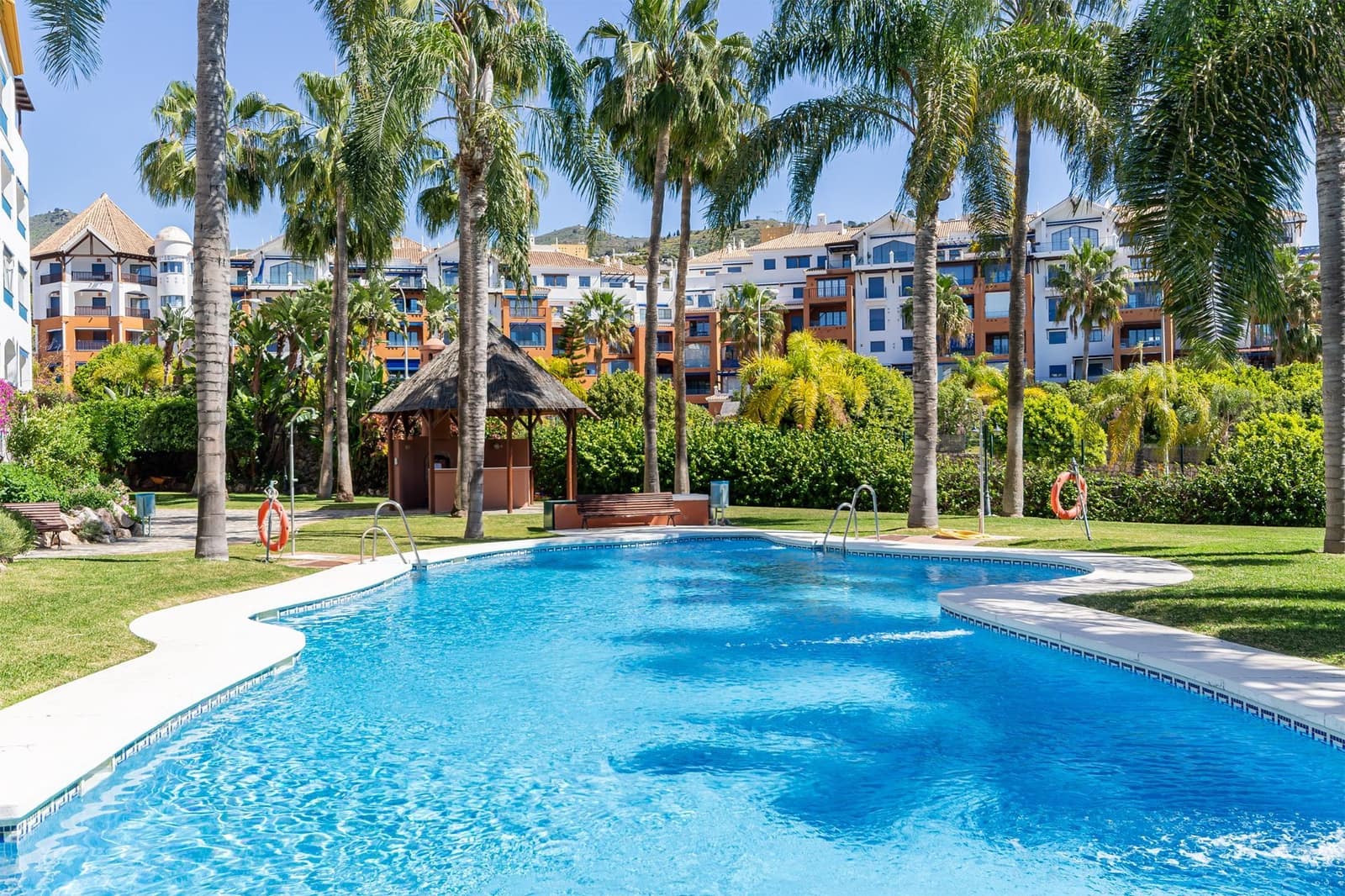 4 soveværelse Penthouse til salg i Almunecar med swimmingpool garage - € 455.000 (Ref: 8869297)