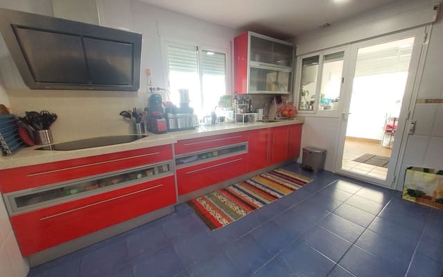 4 slaapkamer Villa te koop in Almuñécar met garage - € 469.000 (Ref: 8902005)