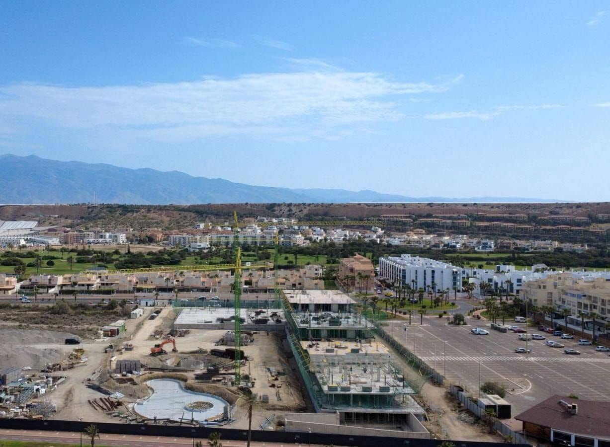 3 soverom Leilighet til salgs i Almerimar med svømmebasseng garasje - € 280 000 (Ref: 8921052)