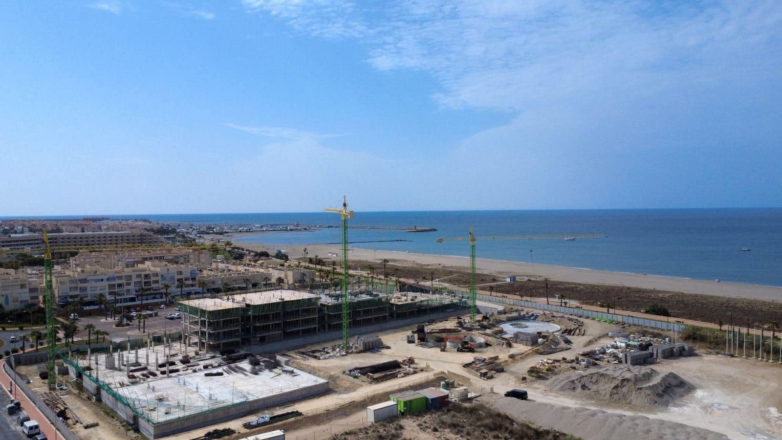 3 soverom Leilighet til salgs i Almerimar med svømmebasseng garasje - € 280 000 (Ref: 8921052)