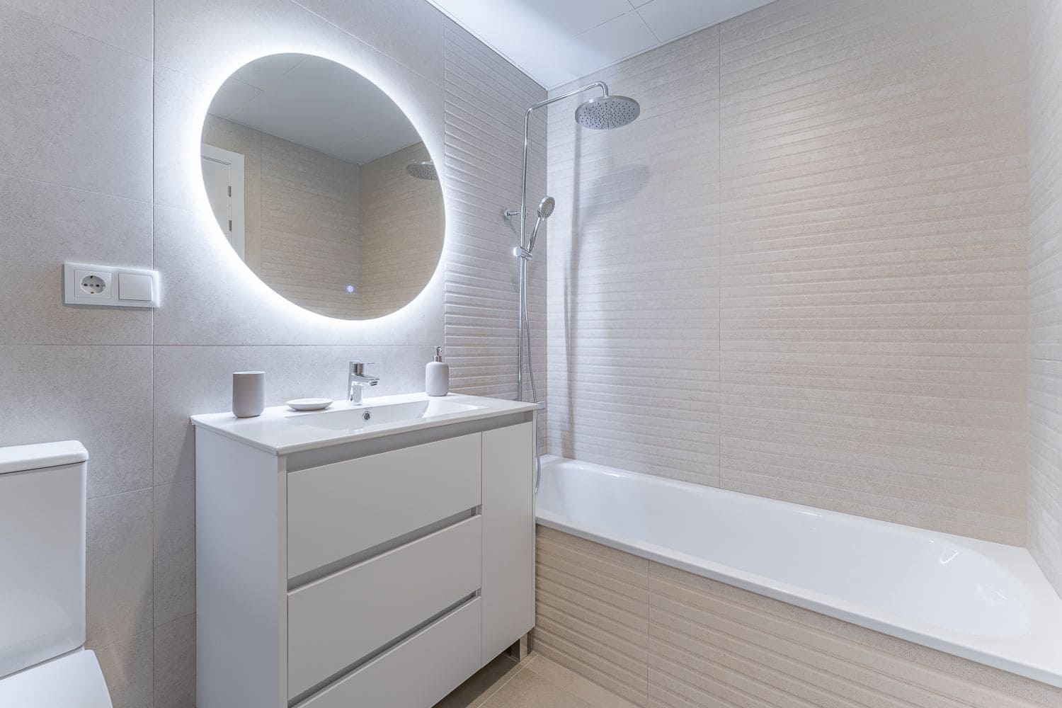 3 soveværelse Villa til salg i Almunecar med swimmingpool garage - € 280.000 (Ref: 8934849)