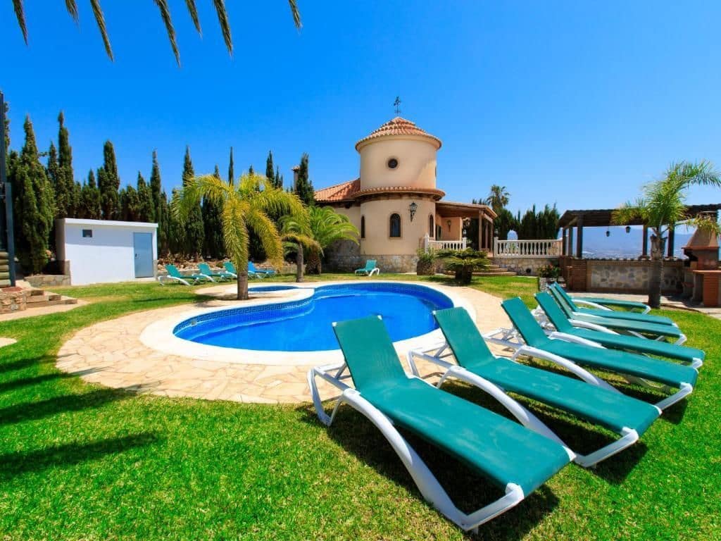 7 soveværelse Finca/Landehus til salg i Motril med swimmingpool garage - € 999.000 (Ref: 8971845)