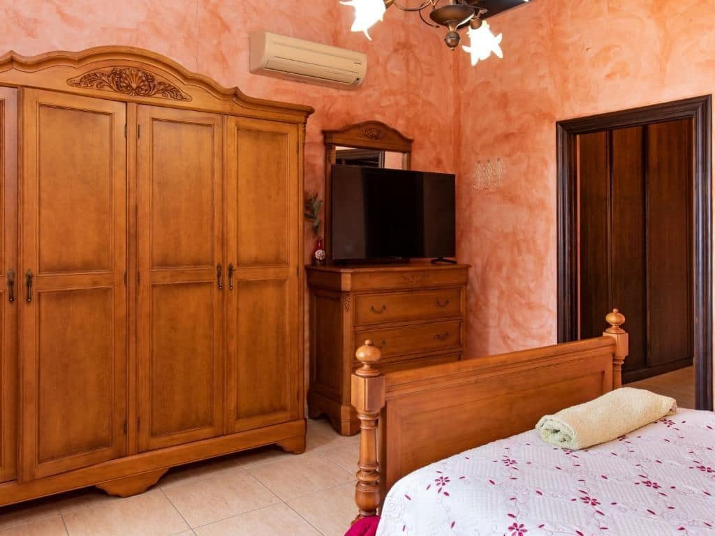 7 soveværelse Finca/Landehus til salg i Motril med swimmingpool garage - € 999.000 (Ref: 8971845)